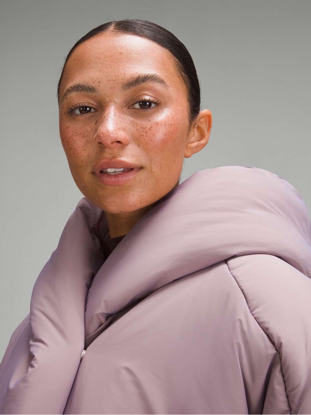 2. Lululemon Hooded Insulated Wrap Heathered Light Orbit Puffer Coat NWT - Picture 4 of 13